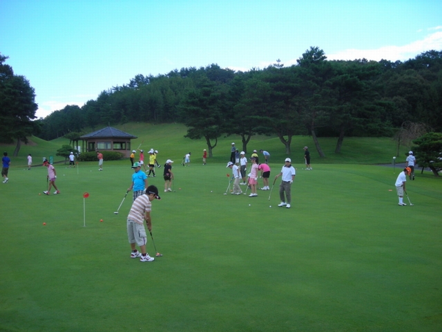 松原ジュニアゴルフスポーツ少年団 大阪 堺 松原で小学生 中学生のゴルフレッスンはこちら